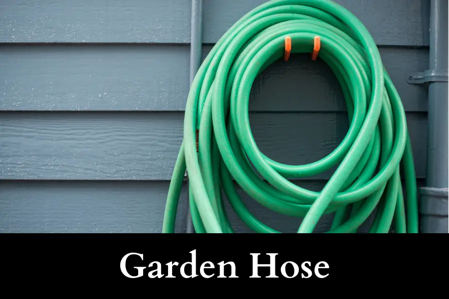 garden hose is 25 Feet Long or Big